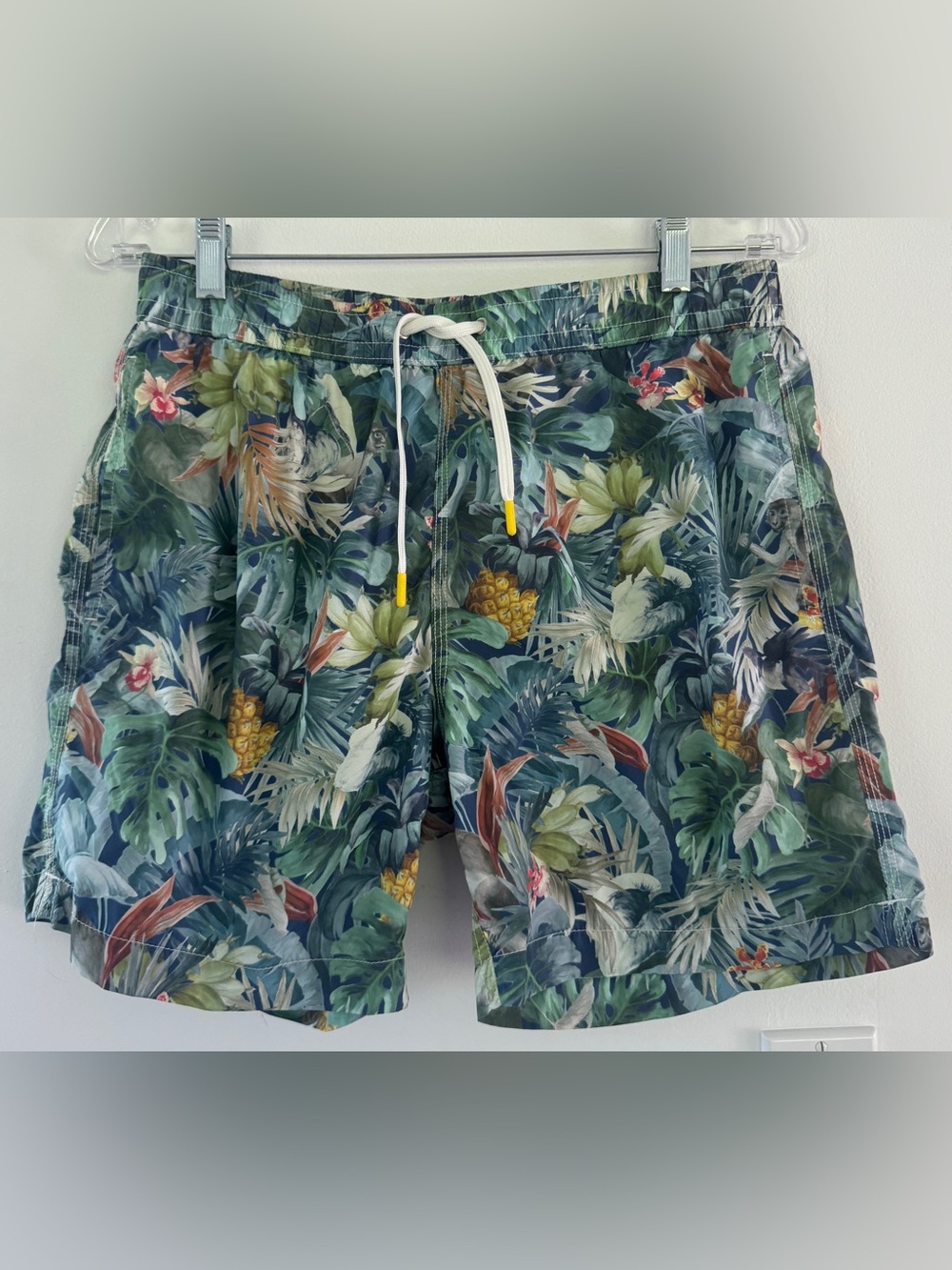 Hartford Men’s Swim Trunks. Size Medium. 16” Length.  A++ Condition!! GORGEOUS.